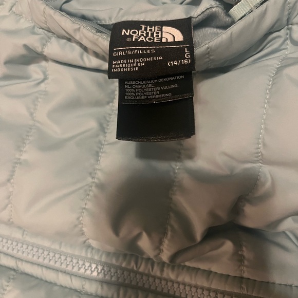 The North Face puffer coat - Picture 4 of 4